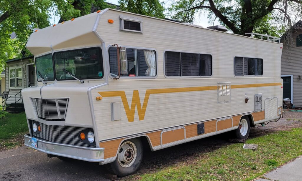 Bernice: 1971 Winnebago D24C Chieftain